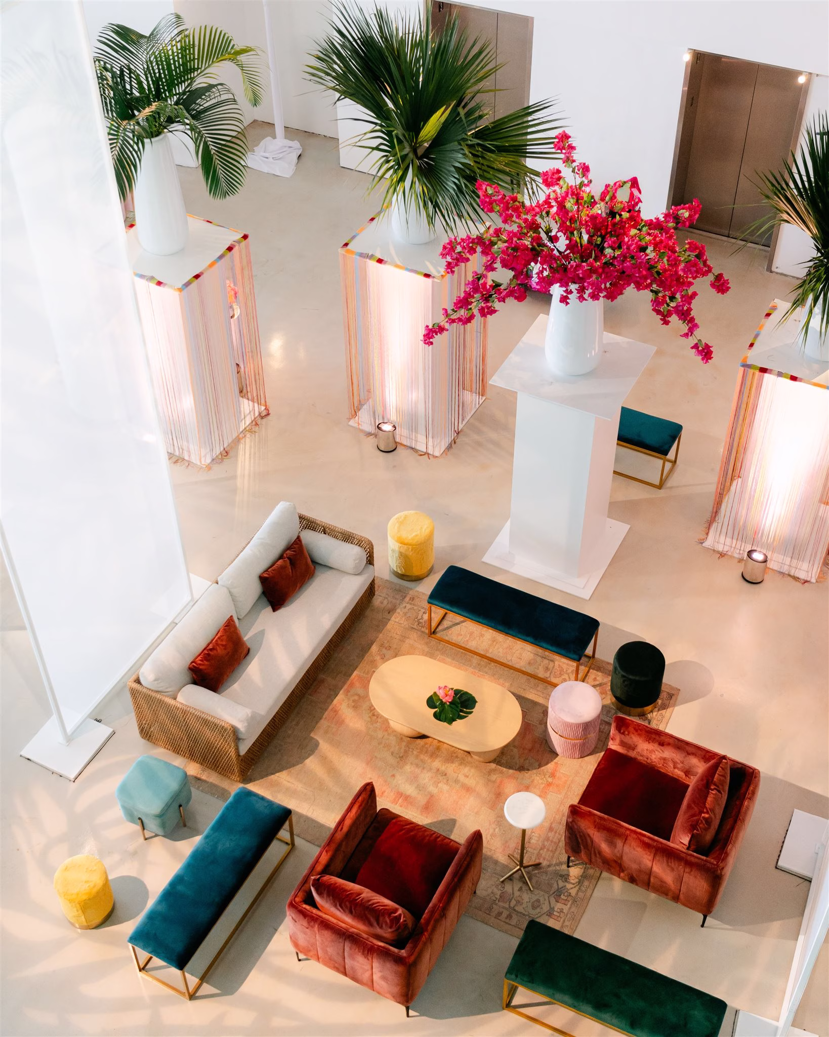 luxury wedding lounge styling erin mcdonald - Contact Elegant wedding lounge area with velvet furniture, tropical florals and modern lighting styled by luxury wedding and event designer Erin McDonald
